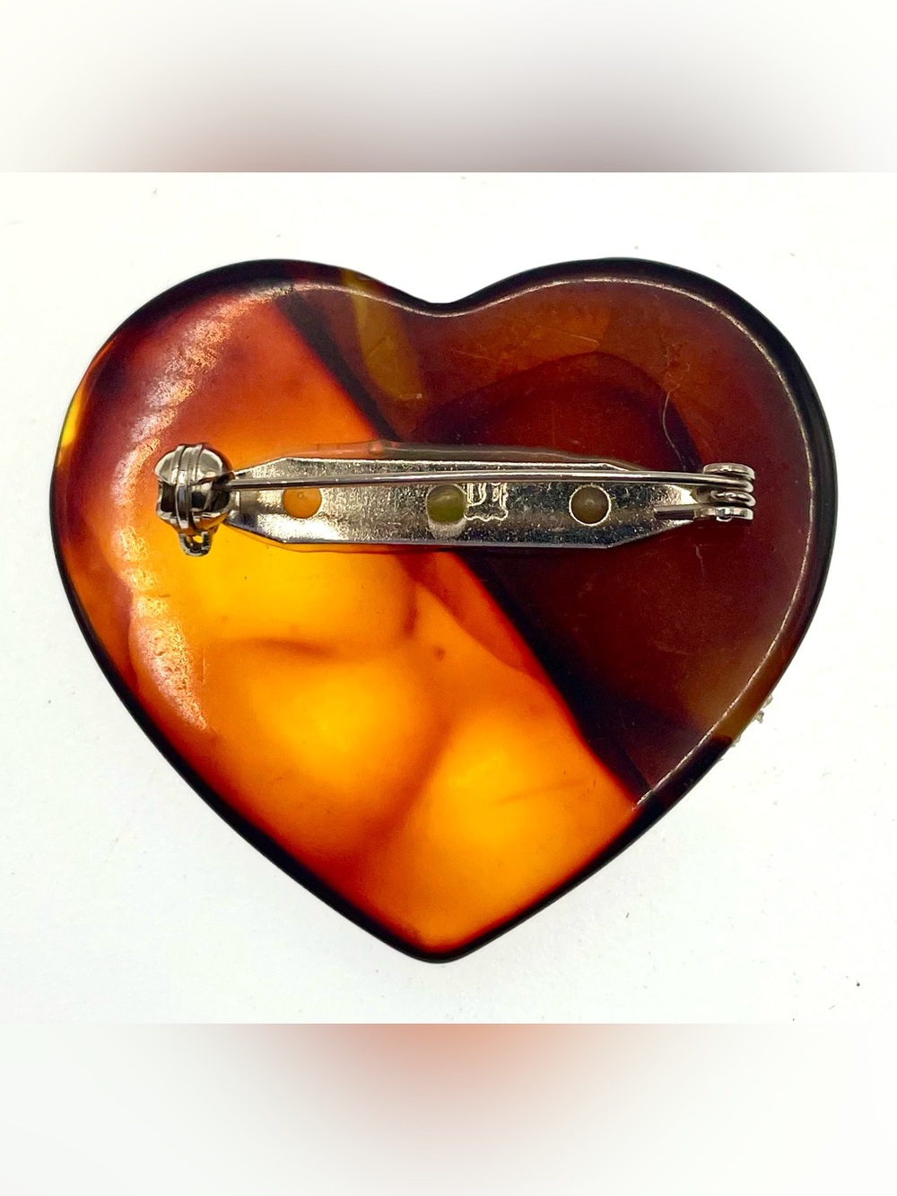 Vintage Tortoise Lucite Heart Brooch Pale Gold Tone Modernist Pin - Picture 6 of 7